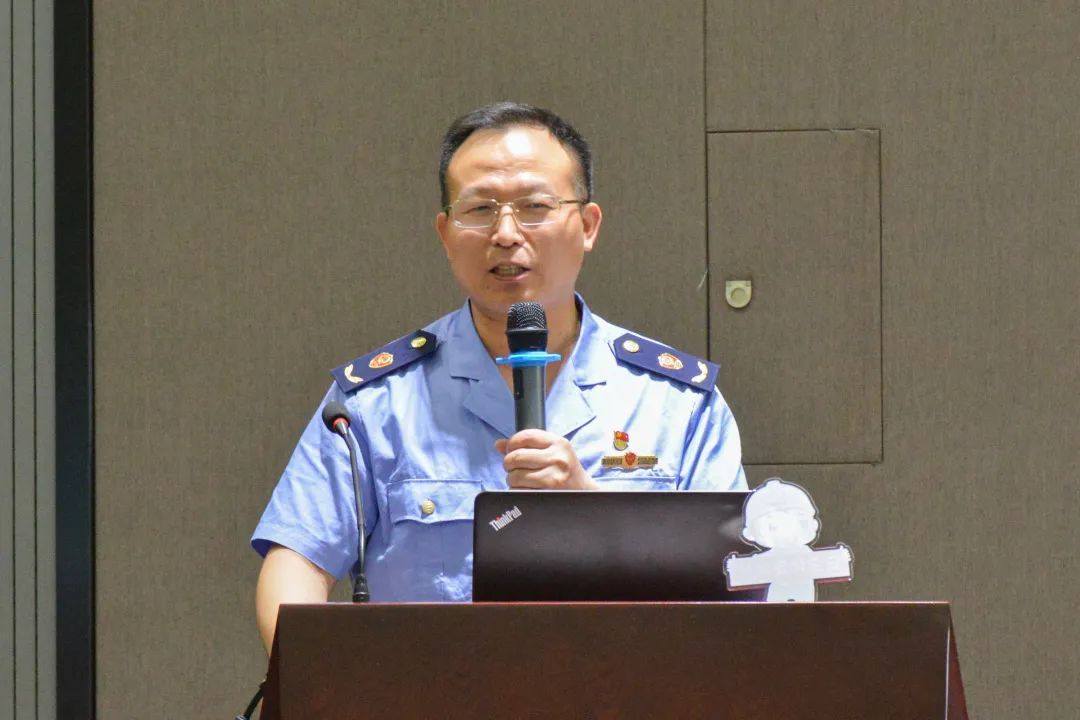 區市場監督管理局特種設備安全檢查科科長周士才