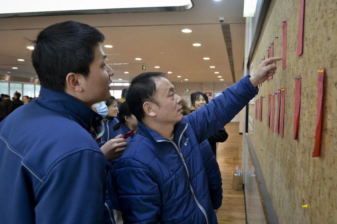 正月十五春先到，巨人家園鬧元宵