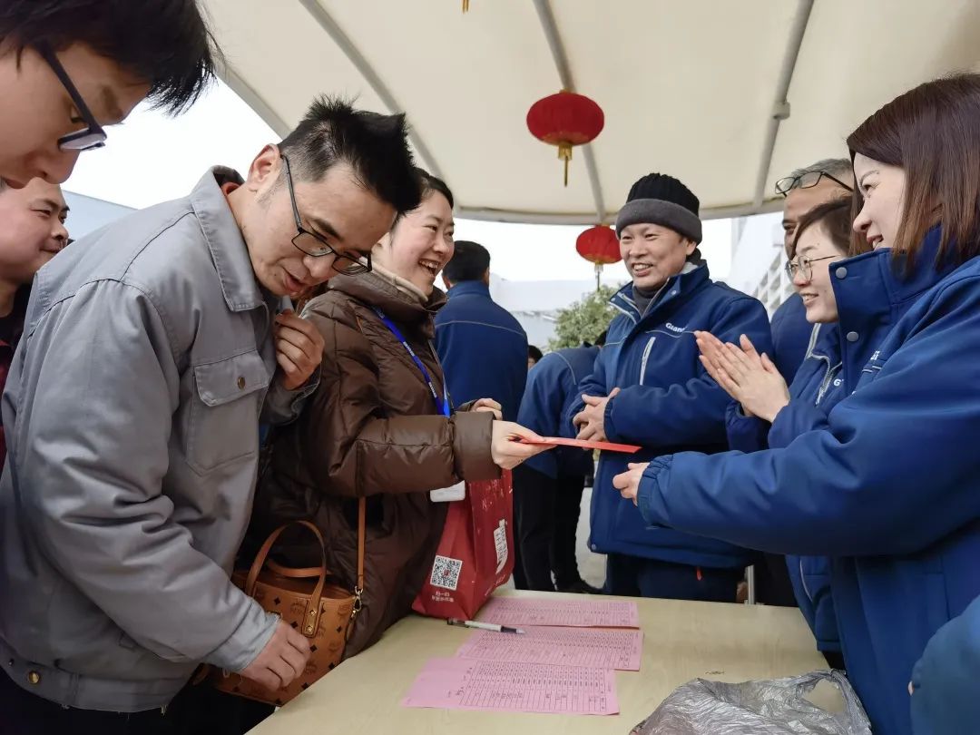 龍騰虎躍春意濃，巨人園區喜開工