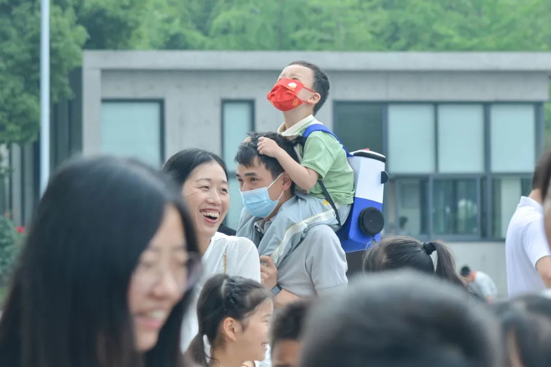 童心飛揚(yáng) 歡樂巨人——巨人集團(tuán)迎六一親子活動(dòng)