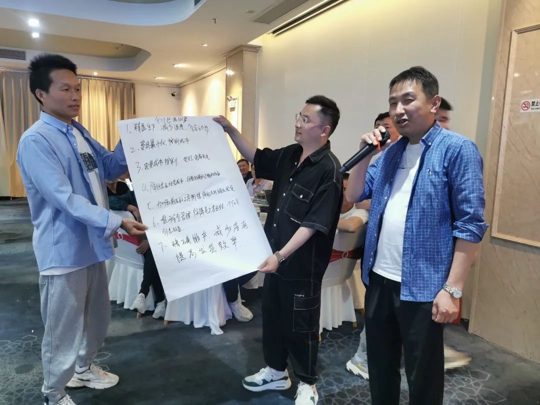 提升凝聚力 創造高收益——巨龍電梯開展團建活動