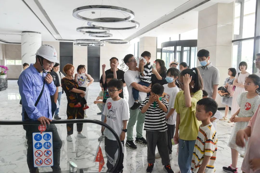 童心飛揚(yáng) 歡樂巨人——巨人集團(tuán)迎六一親子活動(dòng)