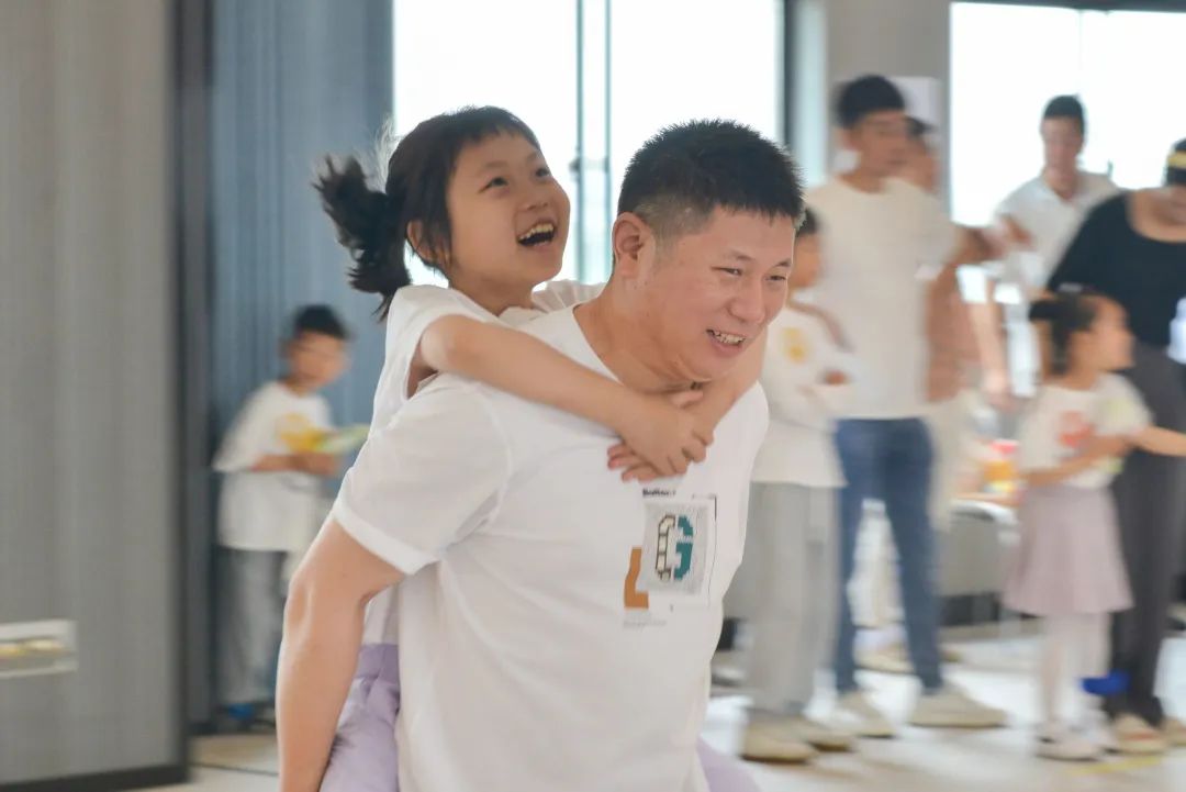 童心飛揚(yáng) 歡樂巨人——巨人集團(tuán)迎六一親子活動(dòng)