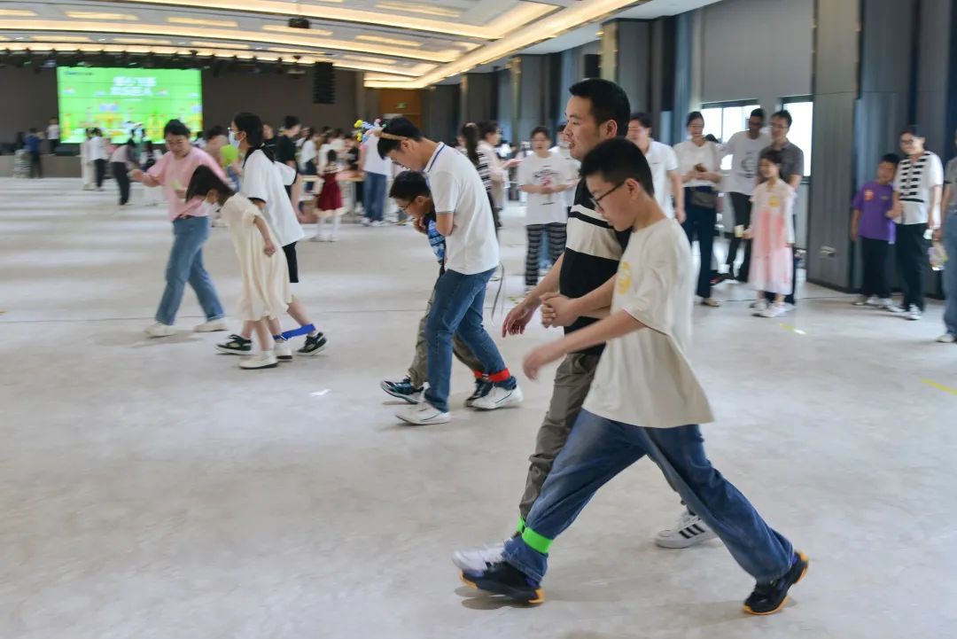 童心飛揚(yáng) 歡樂巨人——巨人集團(tuán)迎六一親子活動(dòng)