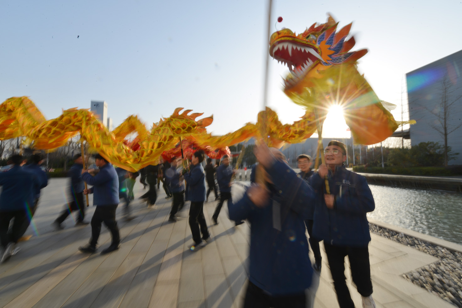 祥蛇映春暉 新歲啟新程——巨人工業園喜迎開工 祥蛇映春暉 新歲啟新程——巨人工業園喜迎開工